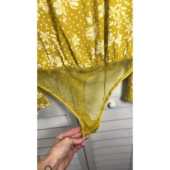 Free People One on One Date Flare Sleeve Bodysuit Women's Size Medium Marigold - Picture 3 of 12